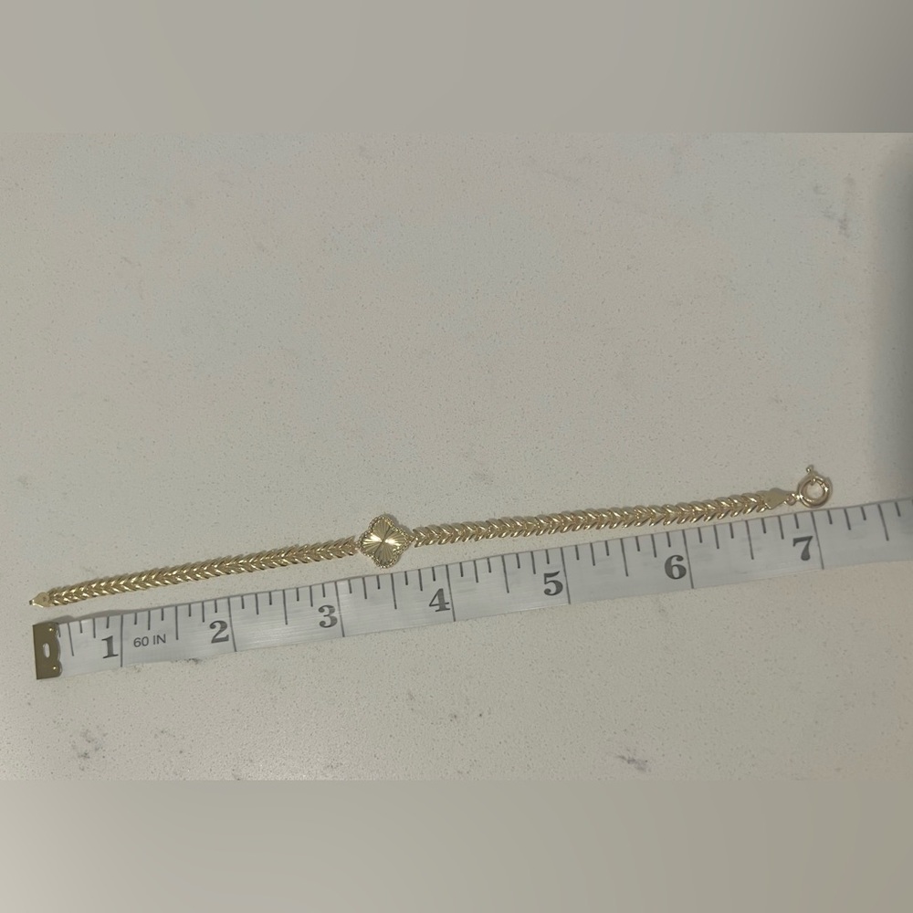 18K Solid Gold Clover Link Bracelet - Picture 7 of 8
